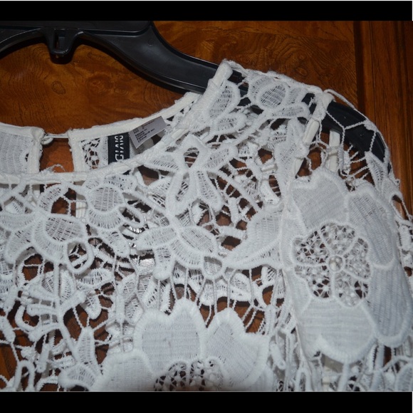 White Lace Top - Picture 3 of 6